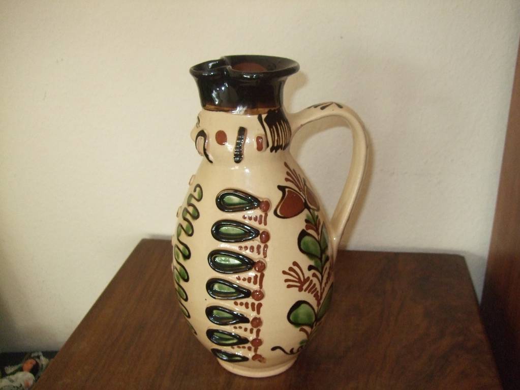 céramique vase allemand en relief années 50-60 personnage | Puces Privées