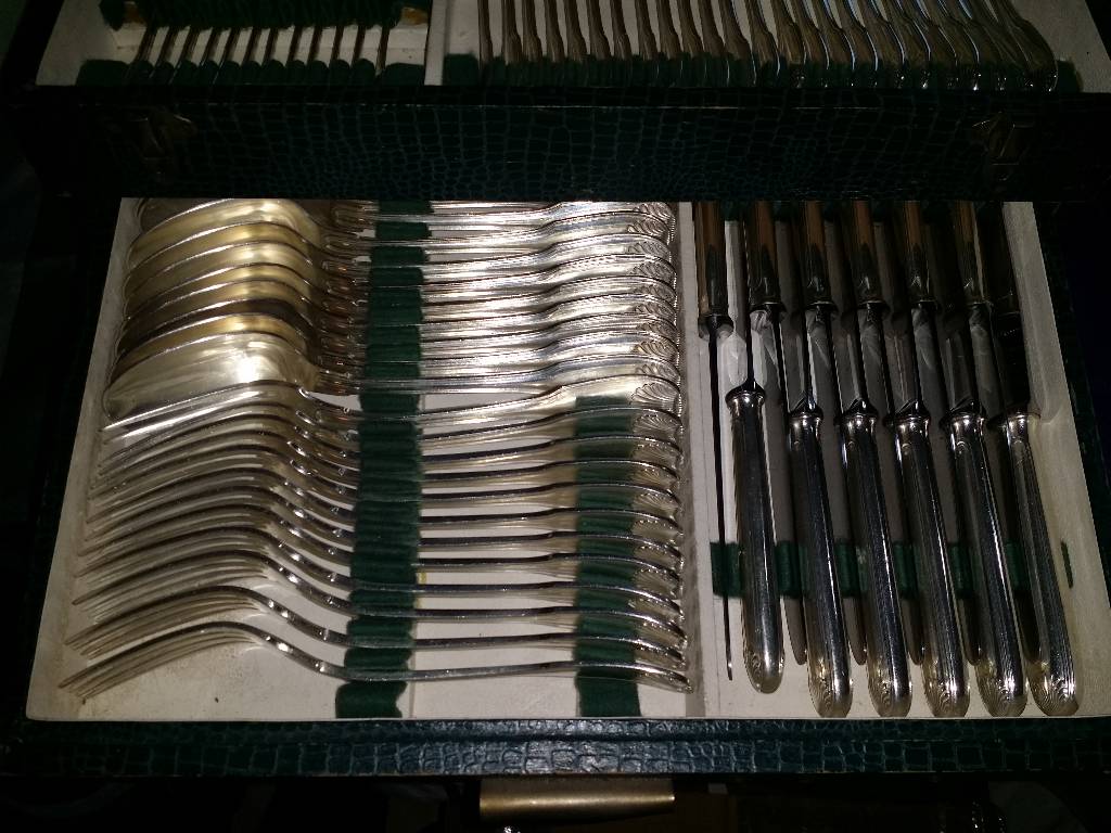 Ménagère plaquée argent 86 pieces | Puces Privées