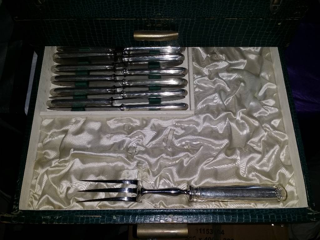 Ménagère plaquée argent 86 pieces | Puces Privées