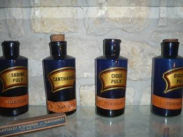 Pots à pharmacie | Puces Privées