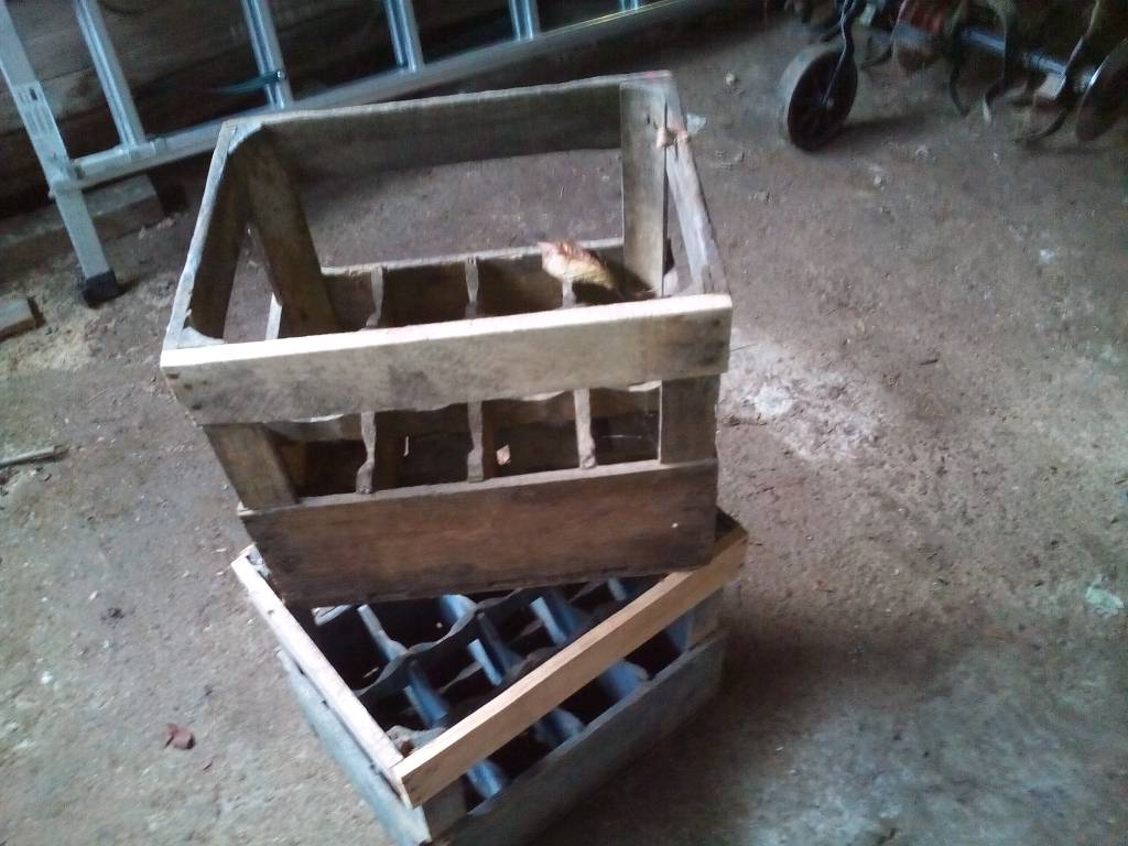 Caisse range bouteille en bois - vintage | Puces Privées