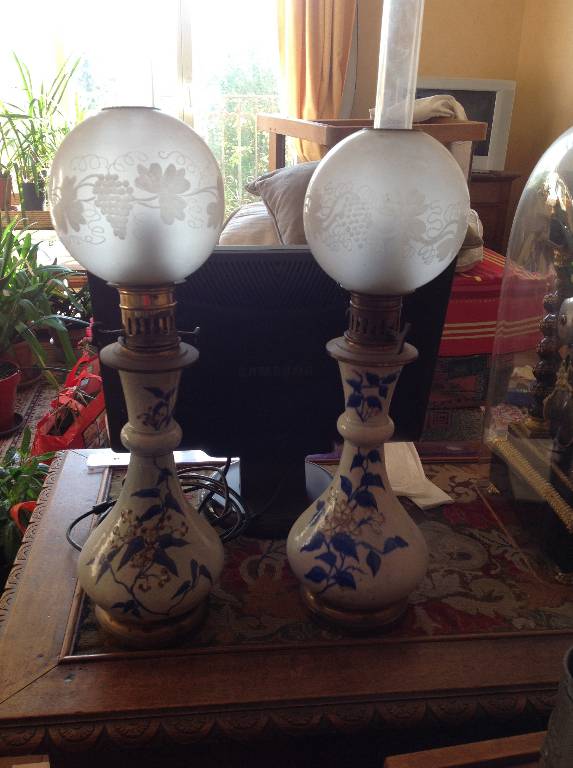 Lampe à pétrole et ceramique | Puces Privées