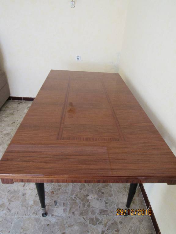 table scandinave de salle à manger | Puces Privées