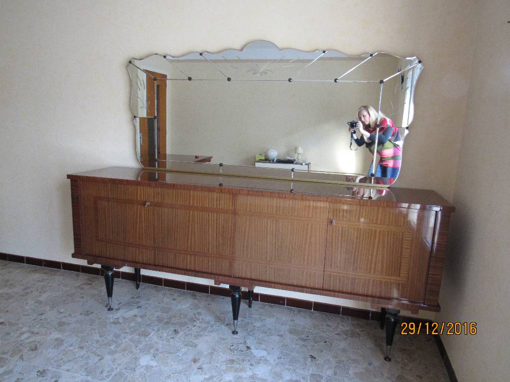 Enfilade scandinave vernie | Puces Privées