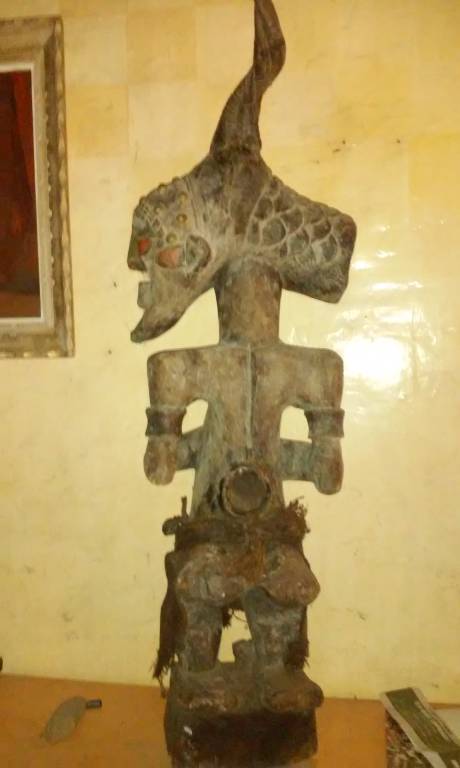 ART AFRICAIN : GRAND FÉTICHE SONGYE, CONGO | Puces Privées