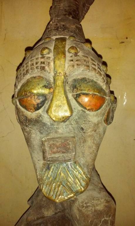 ART AFRICAIN : GRAND FÉTICHE SONGYE, CONGO | Puces Privées