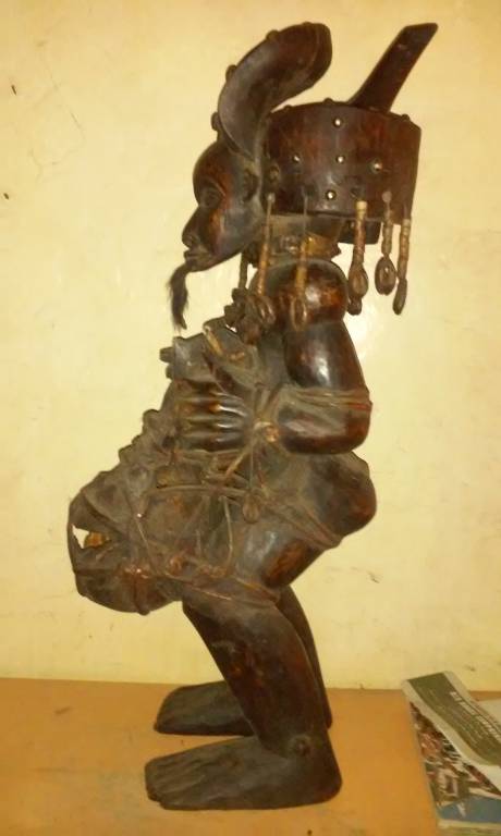 ART AFRICAIN : STATUE CHOKWE TSHIBINDA LUNGA, RDC | Puces Privées