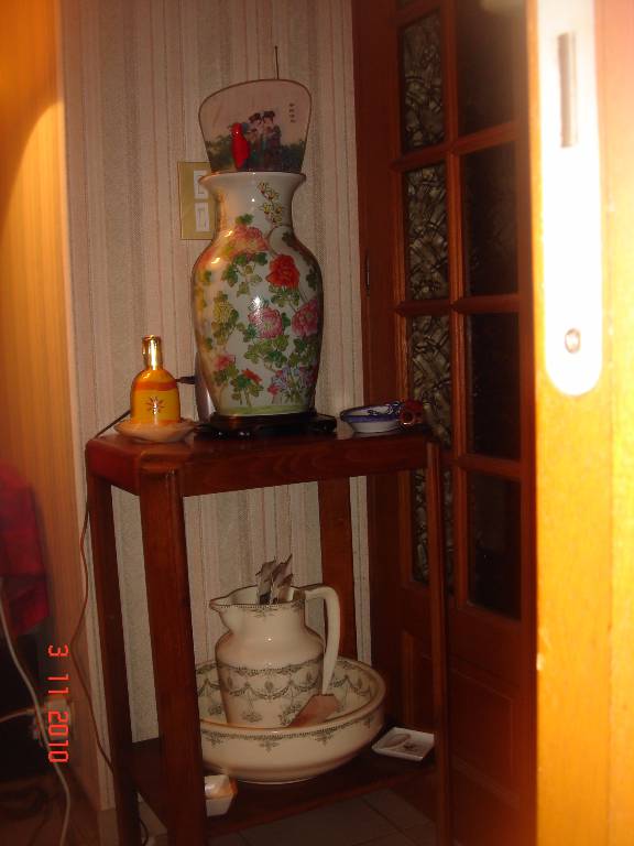 Nécessaire de toilette en faïence et vase chinois | Puces Privées